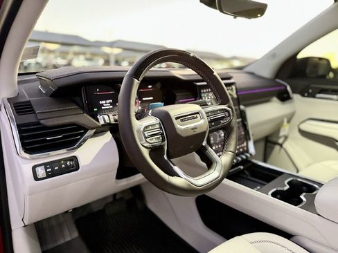 Used 2024 GMC Acadia Denali w/ Super Cruise Package image 10