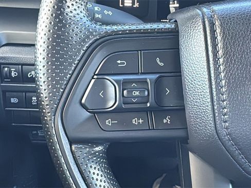 Used 2025 Toyota Tacoma SR image 12