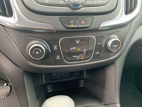Certified 2022 Chevrolet Equinox LT image 17