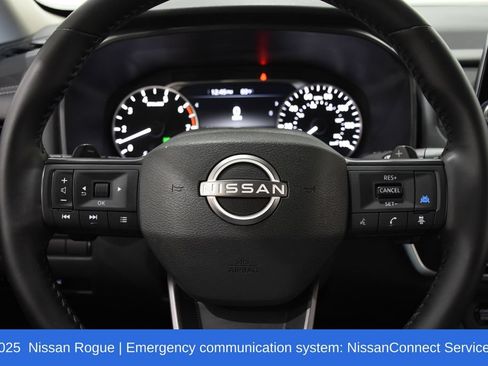 Used 2025 Nissan Rogue SV AWD/4WD image 10