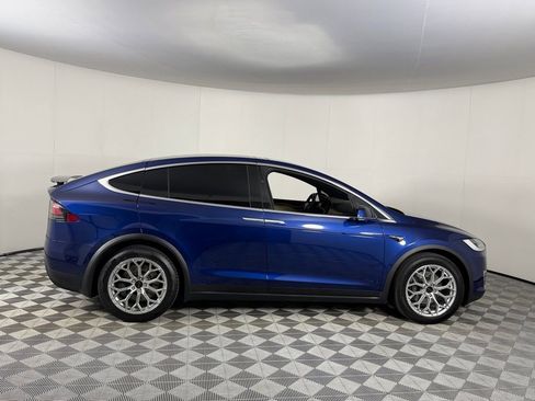 Used 2020 Tesla Model X Long Range image 2