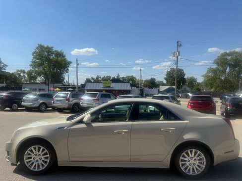 Used 2011 Cadillac CTS Luxury image 2