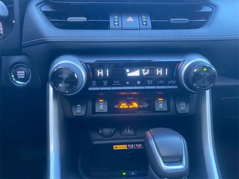 Used 2024 Toyota RAV4 XLE Premium image 25