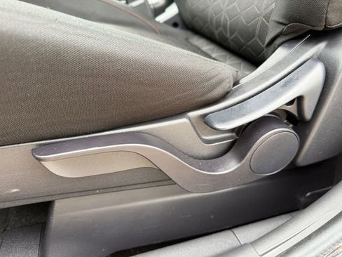 Used 2025 Mitsubishi Outlander Sport AWD image 24