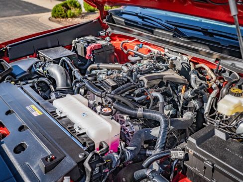 Used 2025 Toyota Tacoma SR image 36