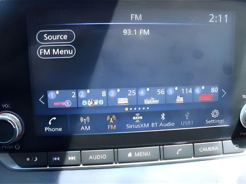 Used 2025 Nissan Sentra SV image 21