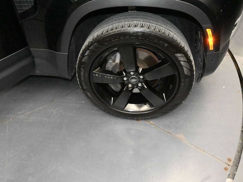 Used 2023 Land Rover Defender 110 SE AWD/4WD image 10
