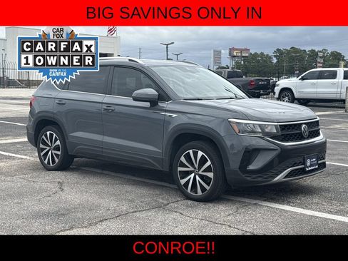 Certified 2023 Volkswagen Taos SE FWD image 3