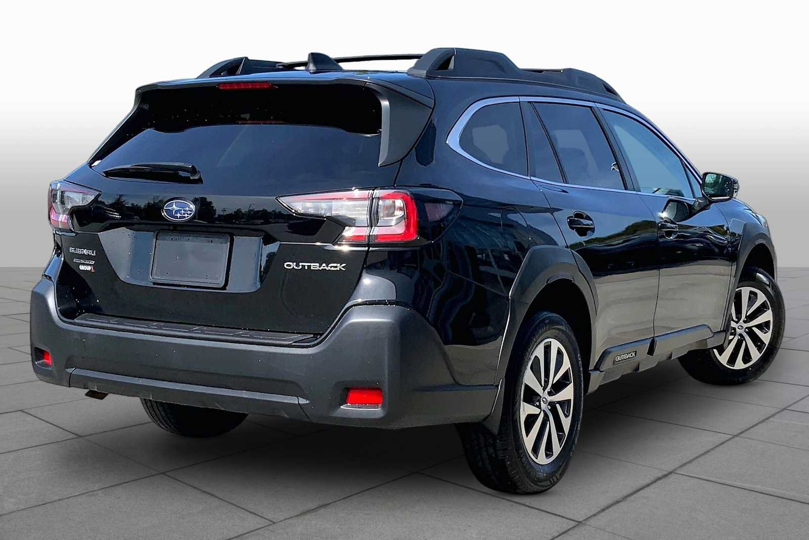Certified 2024 Subaru Outback Premium AWD/4WD image 13