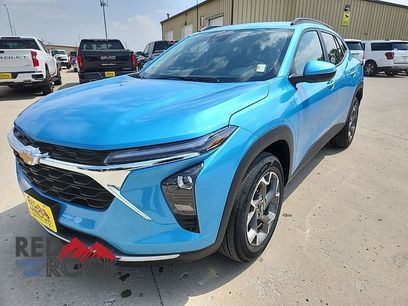 New 2025 Chevrolet Trax LT w/ Driver Confidence Package