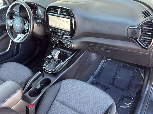 Used 2023 Kia Soul EX image 35