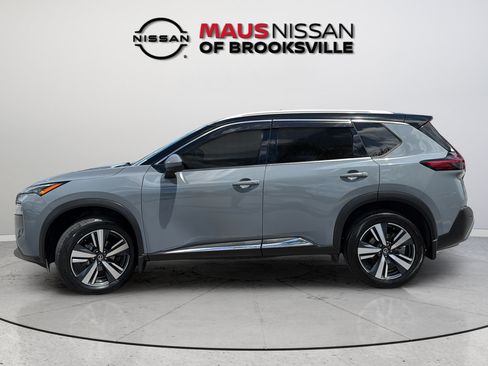 Used 2021 Nissan Rogue SL w/ Premium Package FWD image 6