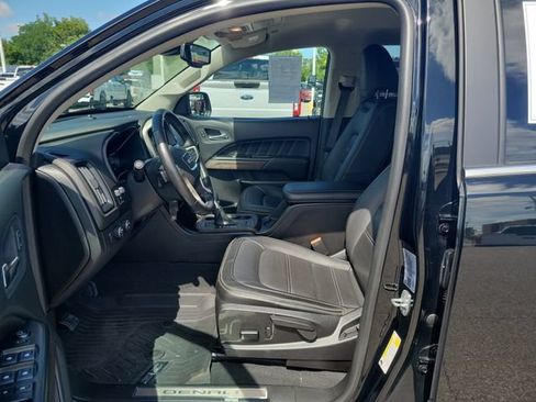 Used 2022 GMC Canyon Denali w/ Denali Black Edition Package AWD/4WD image 15