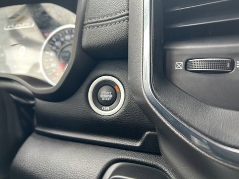 Used 2024 RAM 1500 Laramie image 29