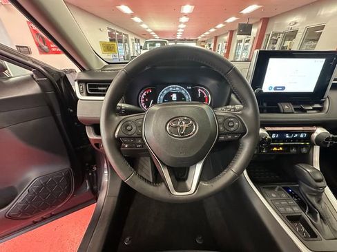 Used 2025 Toyota RAV4 XLE w/ Convenience Package image 12
