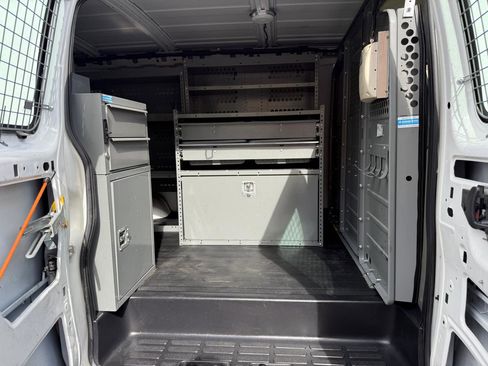 Used 2013 Chevrolet Express 2500 image 11