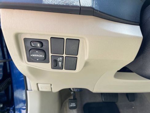 Used 2010 Toyota Prius Three image 15