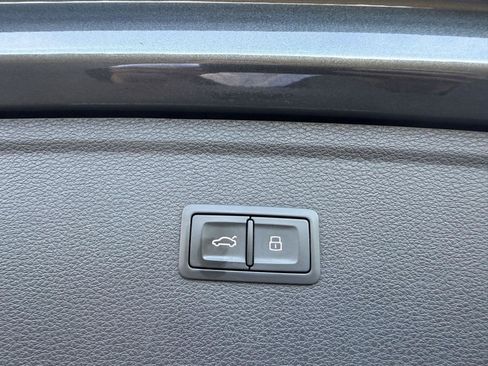 Used 2018 Audi SQ5 Prestige image 44