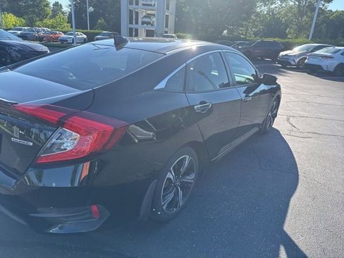 Used 2016 Honda Civic Touring image 7
