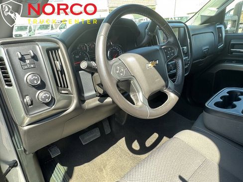 Used 2018 Chevrolet Silverado 2500 LT image 22