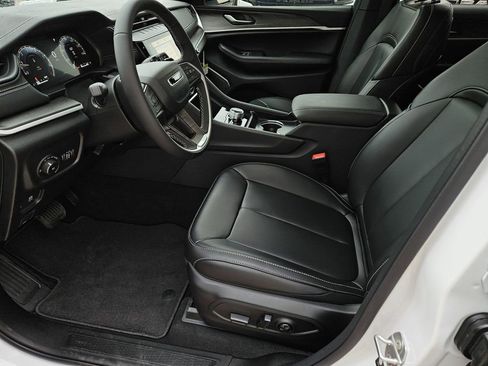 New 2026 Jeep Grand Cherokee L Limited AWD/4WD image 17