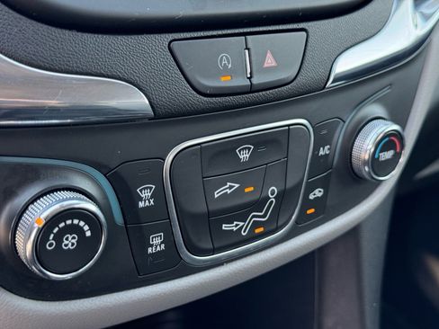 Used 2024 Chevrolet Equinox LS image 30