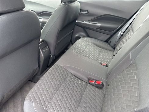 Used 2021 Nissan Kicks SV FWD image 12