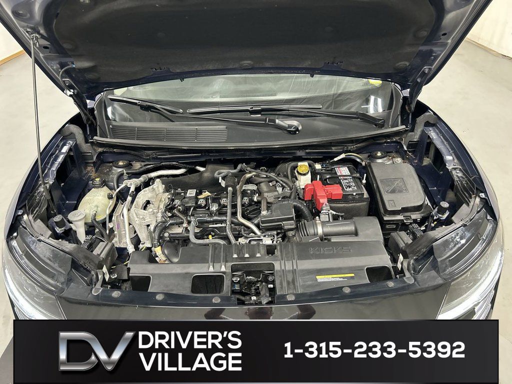 Used 2025 Nissan Kicks SR w/ SR Premium Package AWD/4WD image 24