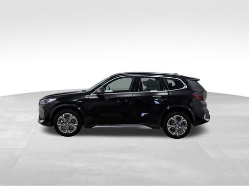 Certified 2025 BMW X1 xDrive28i w/ Convenience Package image 2