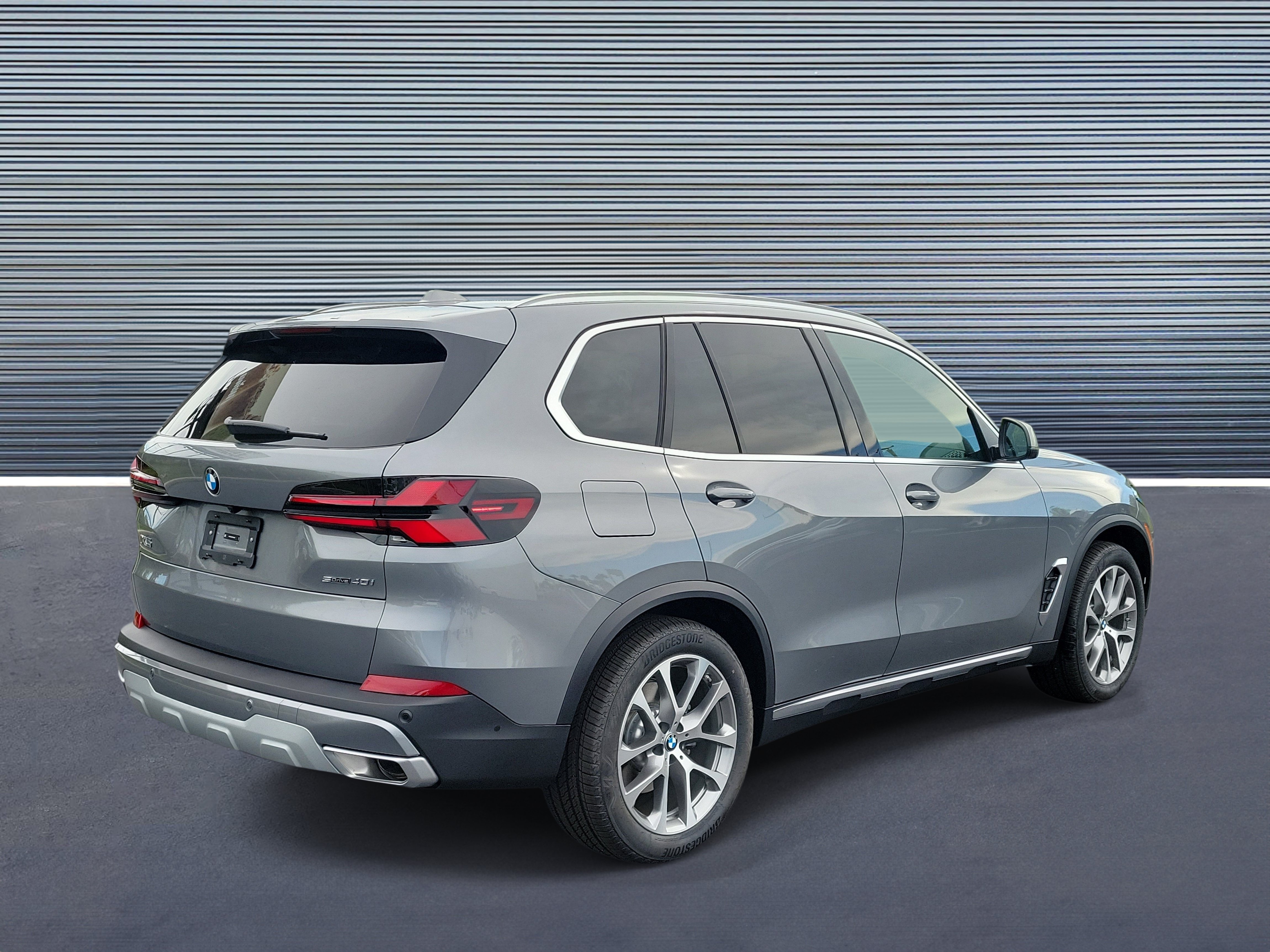 New 2026 BMW X5 sDrive40i w/ Climate Comfort Package RWD image 3