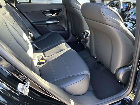 New 2027 Mercedes-Benz GLC 300 4MATIC image 39