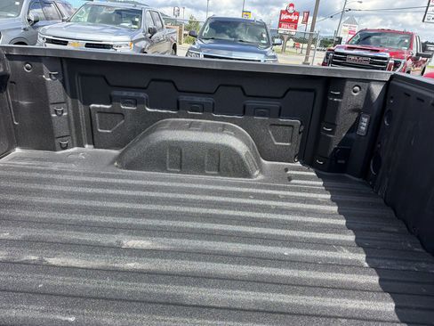 Used 2025 GMC Sierra 1500 Elevation AWD/4WD image 11