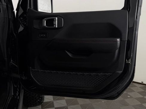 Used 2024 Jeep Wrangler Unlimited Rubicon AWD/4WD image 33