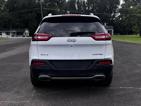 Used 2017 Jeep Cherokee Limited AWD/4WD image 7