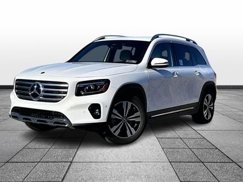 Used 2025 Mercedes-Benz GLB 250 250 image 2