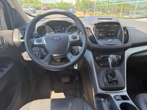 Used 2015 Ford Escape SE w/ SE Chrome Package FWD image 6