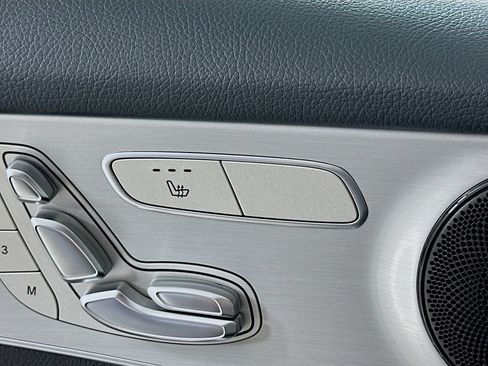 Used 2022 Mercedes-Benz GLC 300 image 21