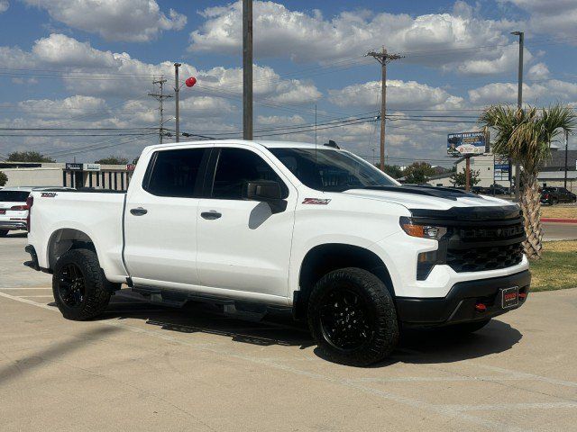 Used 2023 Chevrolet Silverado 1500 Custom Trail Boss AWD/4WD image 3