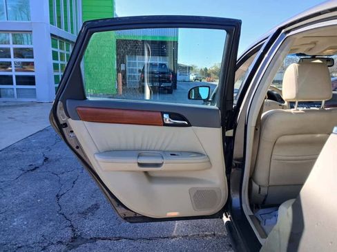 Used 2007 INFINITI M35 x w/ Technology Pkg image 9