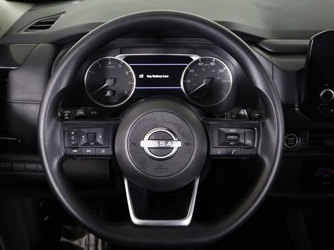 Used 2024 Nissan Pathfinder S image 37