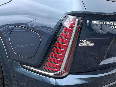 Certified 2026 Cadillac Escalade IQ Sport 2 w/ LPO, Floor Liner Package AWD/4WD image 23