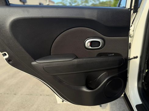 Used 2019 Kia Soul w/ Convenience Package FWD image 27