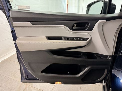 Used 2019 Honda Odyssey EX image 14
