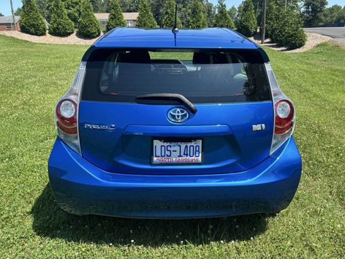 Used 2013 Toyota Prius C Two image 31