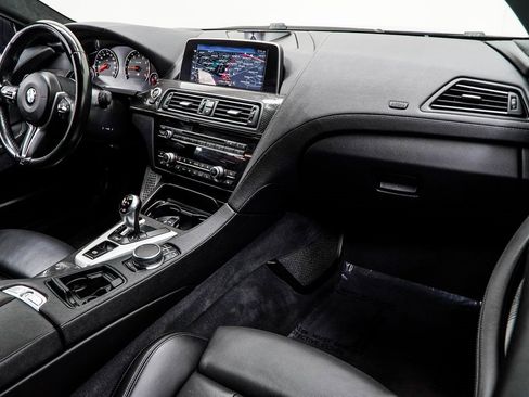 Used 2017 BMW M6 Coupe image 17