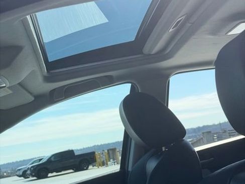 Used 2010 MAZDA MAZDA3 s Grand Touring image 17