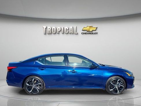 Used 2024 Nissan Altima 2.5 SR FWD image 6