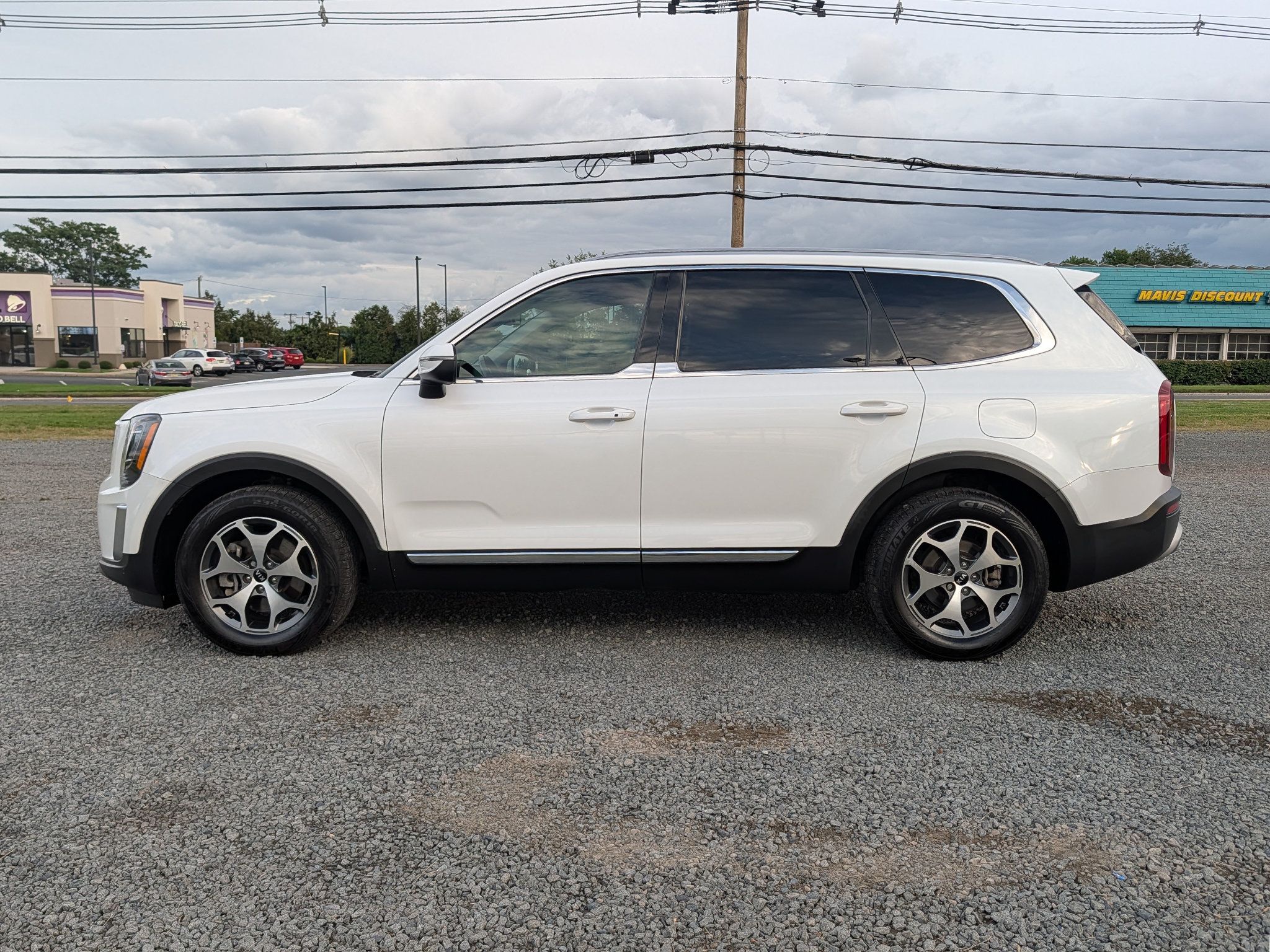 Used 2020 Kia Telluride EX AWD/4WD image 9