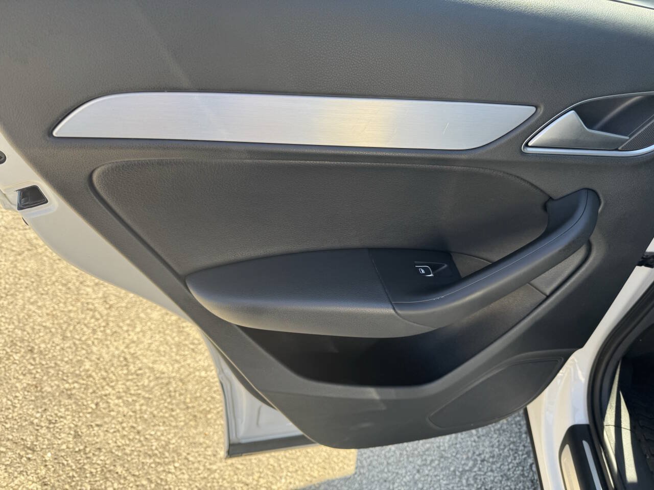 Used 2018 Audi Q3 2.0T Premium FWD image 23
