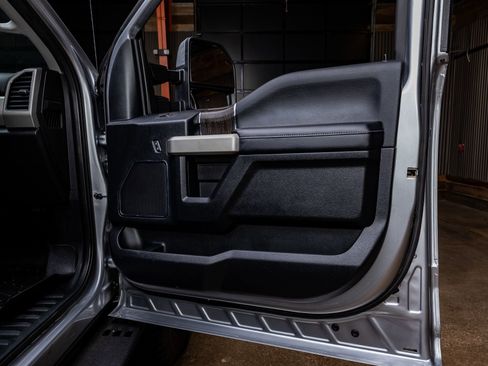 Used 2020 Ford F250 Lariat w/ Tremor Off-Road Package image 36